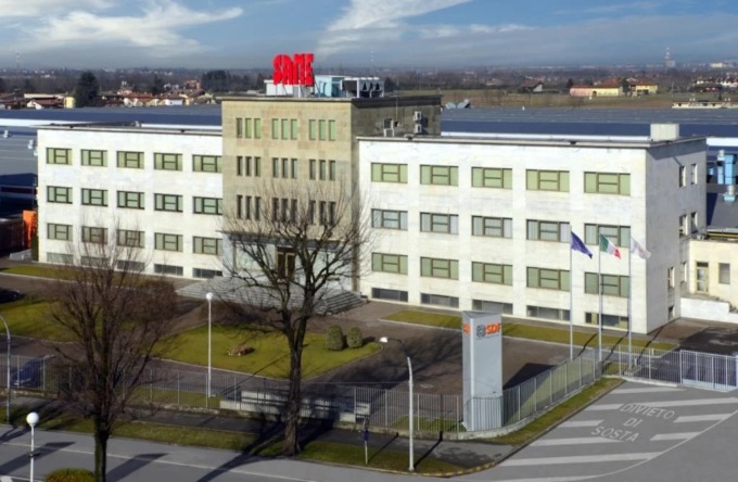 Treviglio, grave infortunio alla Same: operaio 49enne perde tre dita della mano