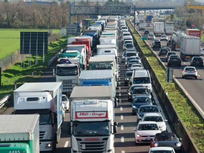 Incidente sul tratto bresciano della A4, lunghe code in direzione Venezia