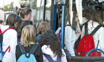 A scuola in bus da Sotto il Monte a Bergamo: «Studenti stipati come animali»