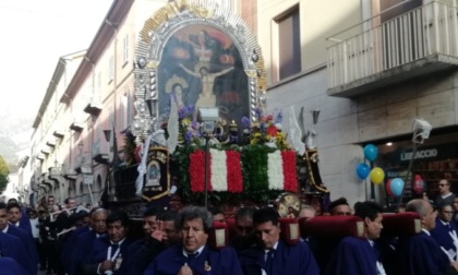 Festa del “Señor de los Milagros”, cinquemila sudamericani a Treviglio