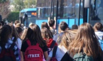 Studenti ammassati sui bus e lasciati a piedi: l'odissea di chi deve tornare da scuola