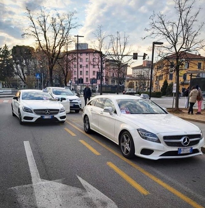 Taxi, il Comune di Bergamo al lavoro per assegnare altre 8 licenze (ma si andrà a febbraio 2024)