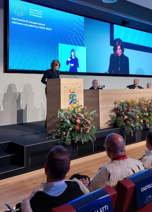 Il ministro Bernini: «L’Università di Bergamo è in sintonia con la realtà che la circonda»