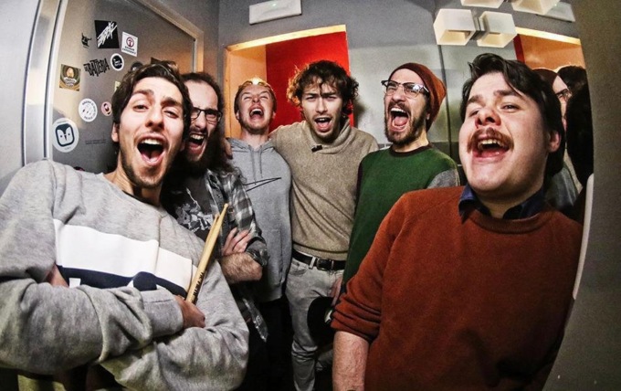 Pinguini Tattici Nucleari, 2022 da sogno: vincono il “Best Italian Act” agli Mtv Emas