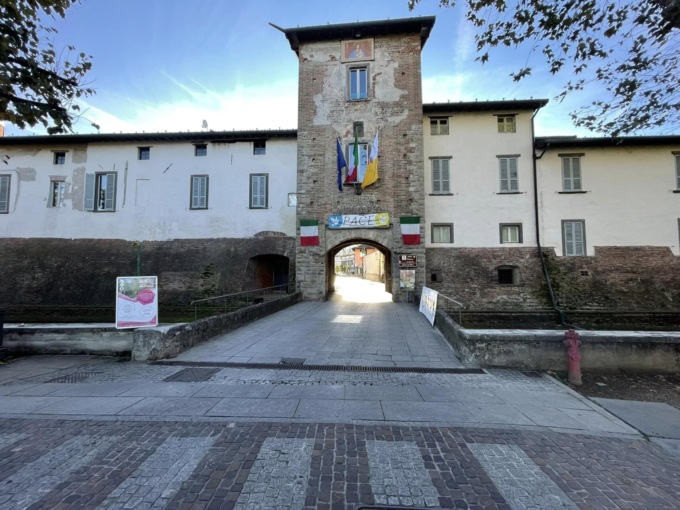 Topi e blatte, la minoranza a Cologno chiede interventi, ma l’Amministrazione non ci sta