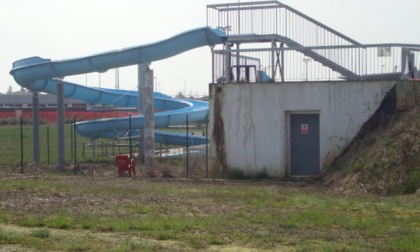 Niente cimitero per animali domestici nell'area delle ex piscine di Cologno