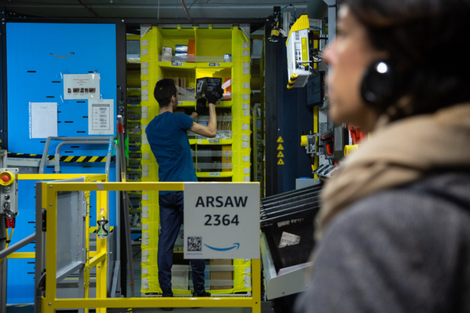 Amazon incontra a Cividate i sindaci dell’Anci. Oggi, invece, c’è la protesta dei sindacati