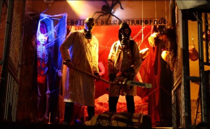Non solo Petosino: le immagini della casa di Halloween a Castro, sul lago d’Iseo
