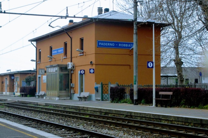 Nessun treno per Milano (via Carnate) dalle 6.20 alle 8.20, i pendolari: «Sempre peggio»