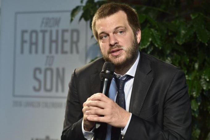 Elezioni regionali: il Pd candida Majorino e il “rivale” Maran resta di sasso