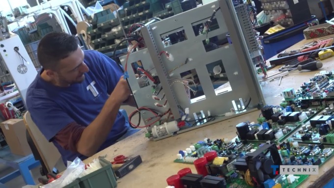 Caro-bollette, la Technix di Grassobbio distribuisce 60 euro in più ai suoi dipendenti