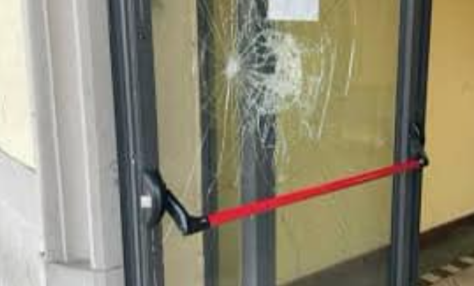 Vandali minorenni a Cavernago, il sindaco: «Si presentino in municipio»