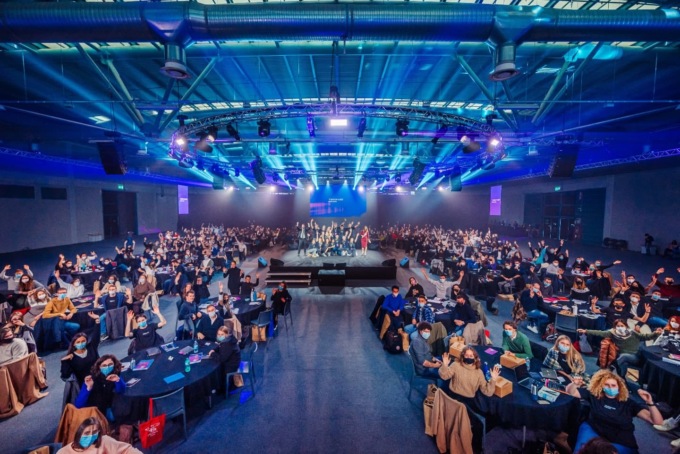 Visionary Days a Bergamo, 2.500 giovani immaginano (insieme) il futuro dell’Italia