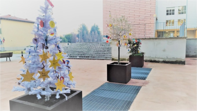 Torna “Gli alberi di Boccaleone”, l’iniziativa che invita a collaborare per abbellire il Natale