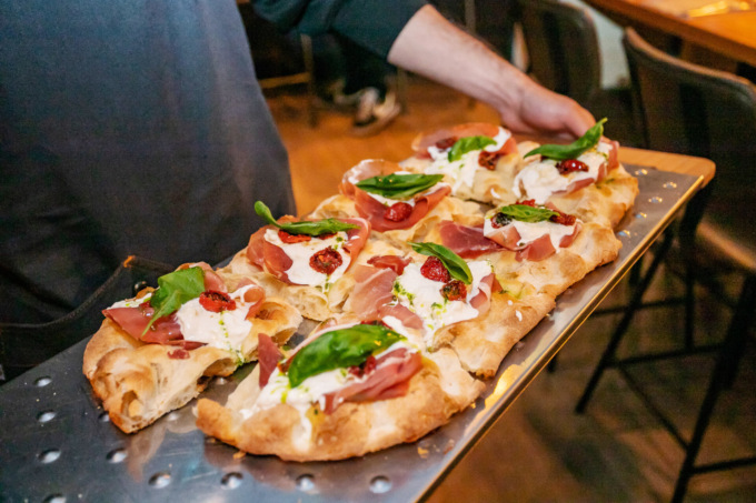 Il Bombonera compie due anni e festeggia con il “Mundialito” e la pizza (gratis)