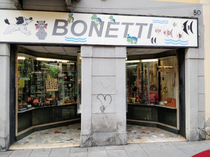 Via Moroni, Bonetti abbassa per sempre le saracinesche dopo 60 anni