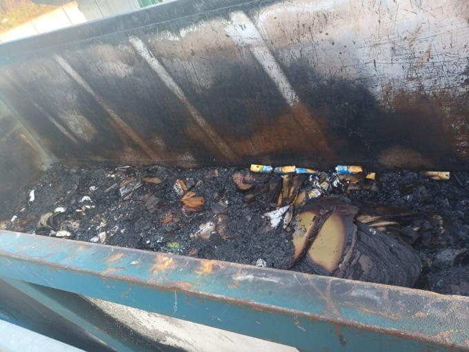 Rifiuti in fiamme e atti vandalici alla stazione ecologica di Terno e Chignolo d’Isola