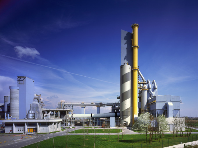 Italcementi aggiunge il bonus alla tredicesima dei dipendenti (chi prende meno avrà di più)