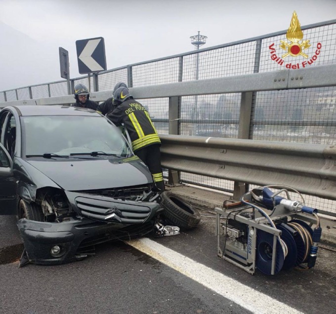 Code lunghissime in Val Seriana per un incidente in Galleria Pradella