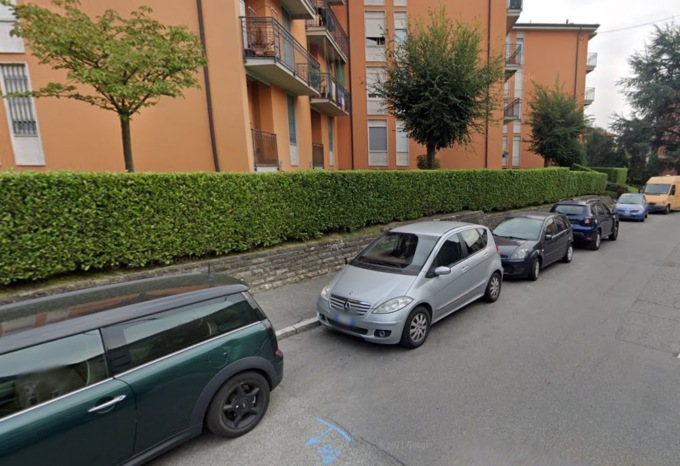 Disco orario in via Biava, Zenoni: «I residenti potranno sostate senza limite»