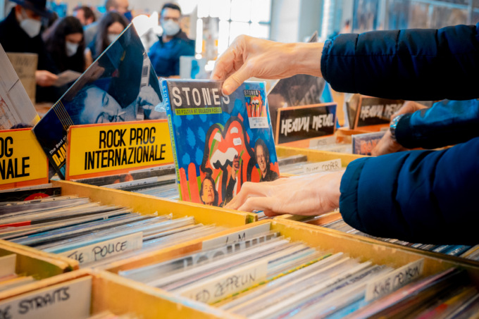 10 dischi imperdibili secondo gli organizzatori della fiera del vinile al Daste