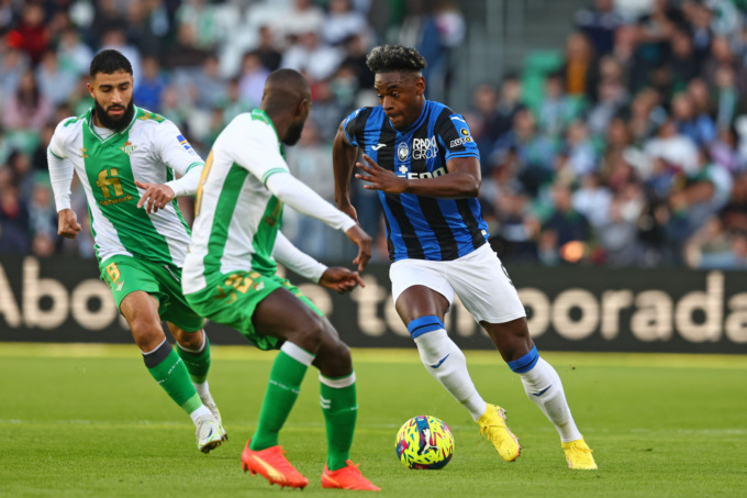 Atalanta bruttina e un pasticcio di Palomino, a Bergamo vince l’AZ Alkmaar (0-1)