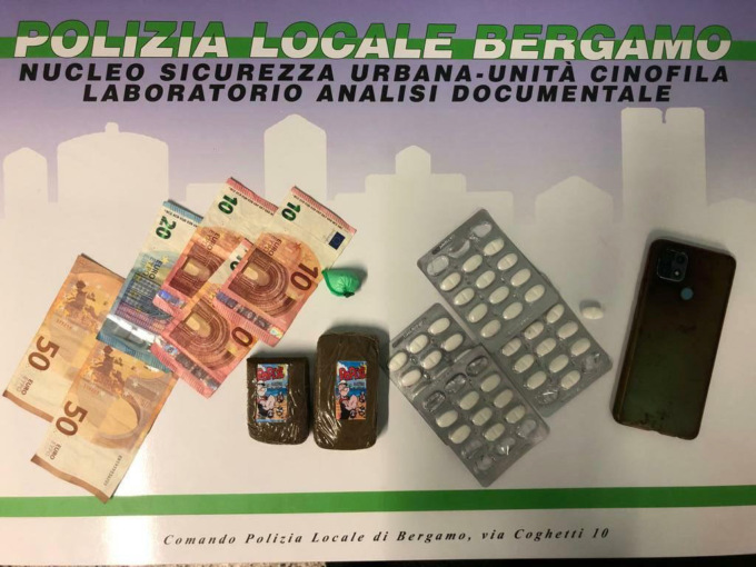Spaccio fra la stazione e la Malpensata: la polizia locale arresta “Mammuth”