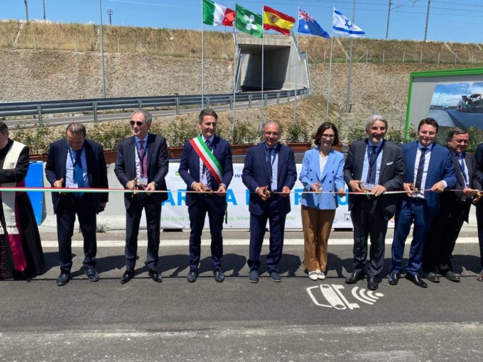 Sulla Brebemi a giugno funzionerà la corsia di ricarica wireless per auto elettriche