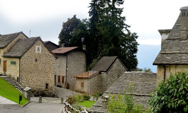Ex dogana di Arnosto, il Tar dà ragione al Centro Studi: «Grave inadempimento del Comune»