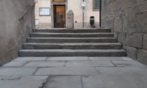 In Città Alta restaurata la scala tra la Basilica di Santa Maria Maggiore e l'ex Ateneo
