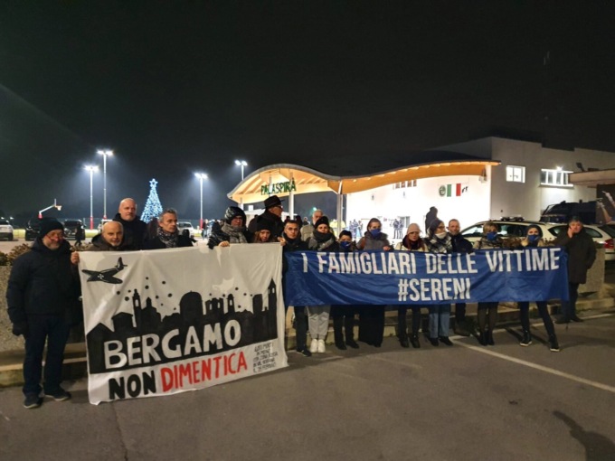 Fontana ad Alzano per la Bèrghem Frècc, l’attacco dei familiari delle vittime Covid