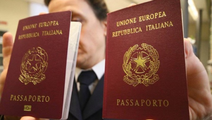 L’odissea del passaporto continua: «Impossibile prenotarsi online in Questura»