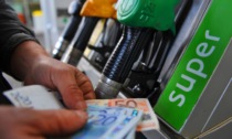 Nuovi aumenti per benzina e diesel: dove conviene fare il pieno a Bergamo e provincia