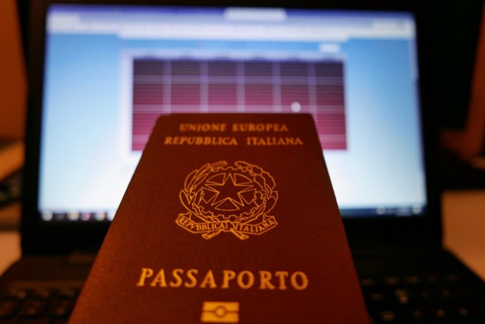 Caos passaporti: la questura aprirà gli sportelli tutti i pomeriggi