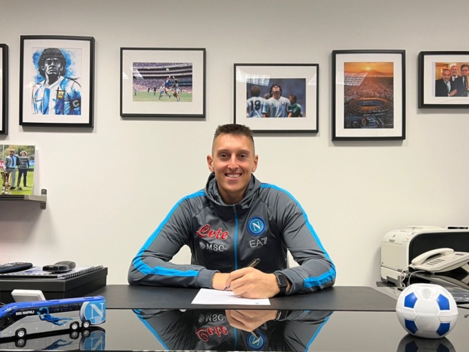 Gollini lascia la Fiorentina e approda al Napoli in prestito con diritto di riscatto