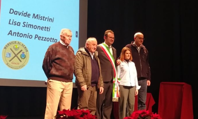 Dona il midollo osseo alla mamma malata, premiata dal Comune