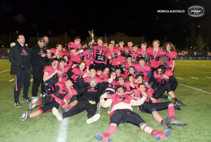 Bergamo vince nel football americano, doppio titolo italiano per i Leocorni