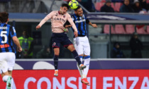 Una vittoria pesante, strappata coi denti e coi cambi. A Bologna, l'Atalanta passa 1-2