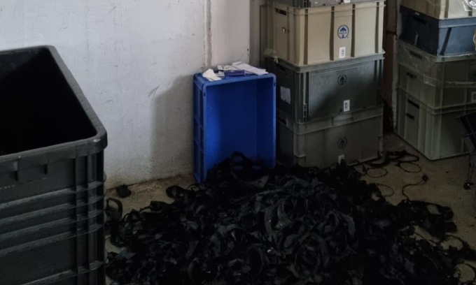 Magazzino di vestiti sulla carta, officina della gomma in realtà: attività sospesa a Cortenuova