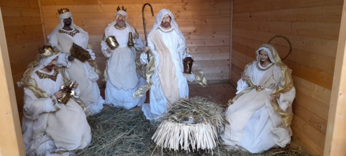 Rubata la statuetta di Gesù Bambino dal presepe di Alzano. Fratelli d’Italia: «Furto pianificato»