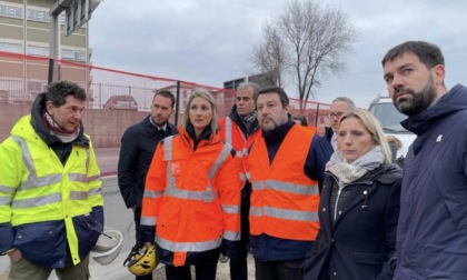 Salvini, in visita al rondò dell’A4, sostiene il treno per Orio: «Importante e urgente»
