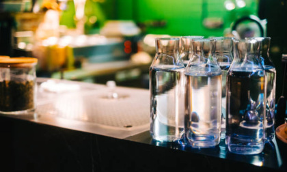 Acqua del rubinetto filtrata al ristorante: una scelta buona e sostenibile