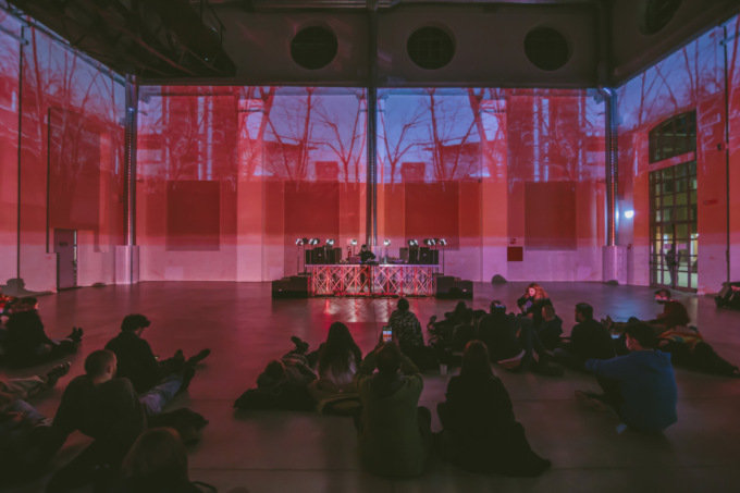 A Daste inizia “Cluster”, un viaggio tra musica elettronica e arte per la Capitale della Cultura