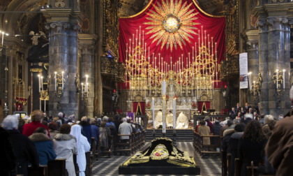A Gandino sono i giorni del Triduo: splende in Basilica la Raggiera dei maestri Caniana