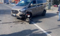Violento scontro tra un furgoncino e uno scooter a Treviglio, grave un ragazzo di 15 anni