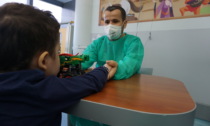 I video e le foto dell'incredibile storia di Mario, il bimbo a cui il padre ha donato un polmone