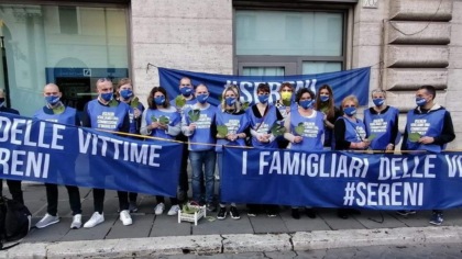 I familiari delle vittime sull’archiviazione dell’inchiesta Covid: «Nessuno paga, inaccettabile»