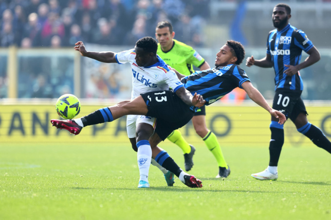 Impresa del Lecce a Bergamo, Atalanta battuta per 2-1. Hojlund non basta
