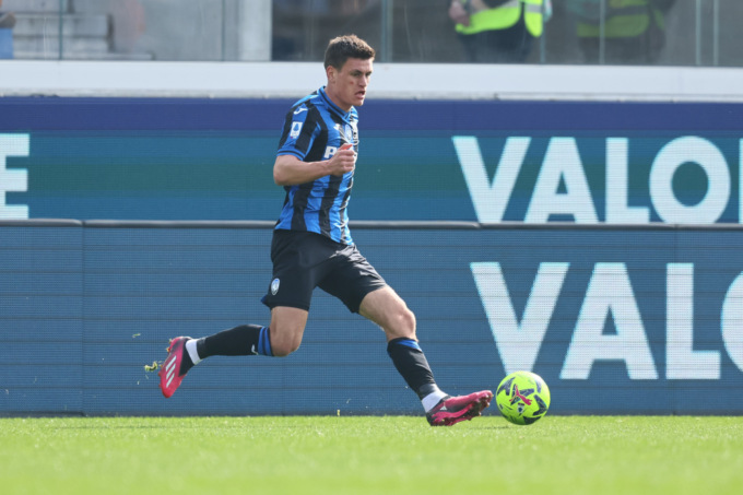 Il migliore è Maehle, Hojlund segna un gol di gran cuore, ma gli errori pesano (sbaglia Musso sullo 0-1)