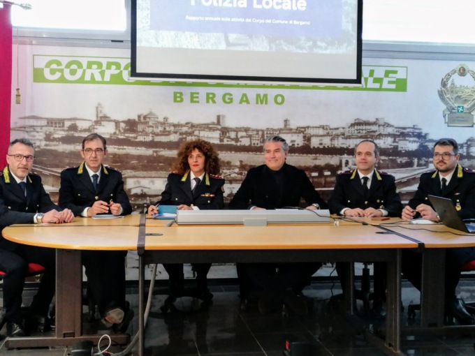 Il 2022 della Polizia locale di Bergamo: 37 arresti, 600 chili di droga sequestrata, 163mila multe